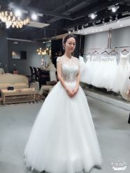 -艾米丽婚纱礼服