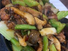 -尝囍煲仔小菜