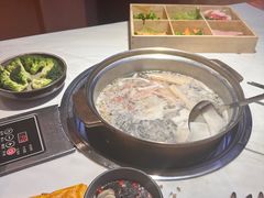 -喃喃椰·糟粕醋·椰子鸡火锅(七堡花园店)