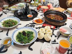 -堂瓦里·33年传统赣菜(第一街区店)