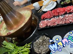 -果松木炭酸菜铜火锅·外婆参鸡汤