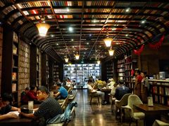 -钟书阁(松江泰晤士小镇店)