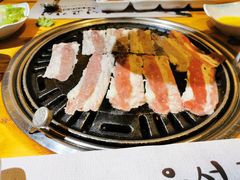 -唯成•韩国炭火烤肉 유성고기