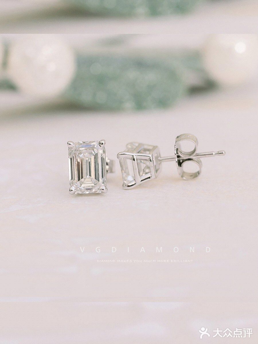 不能戴钻戒，结婚信物选了钻石耳钉