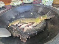 -边江铁锅炖鱼(振八街店)