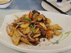 -马尔龙新疆饭店·清真(瑞景店)