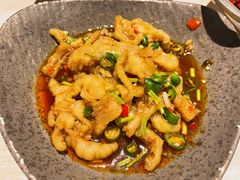 瓦罐凤爪-叶派龙虾•招牌香辣蟹·海鲜(中海国际店)