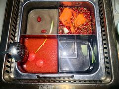 -巴渝瓦肆重庆鲜火锅(宝龙环湖店)