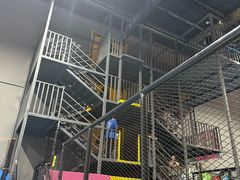 -超时空蹦床团建·VR潮玩运动娱乐·生日派对游乐园(金桥店)