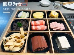 -海底捞火锅(曹安公路店)