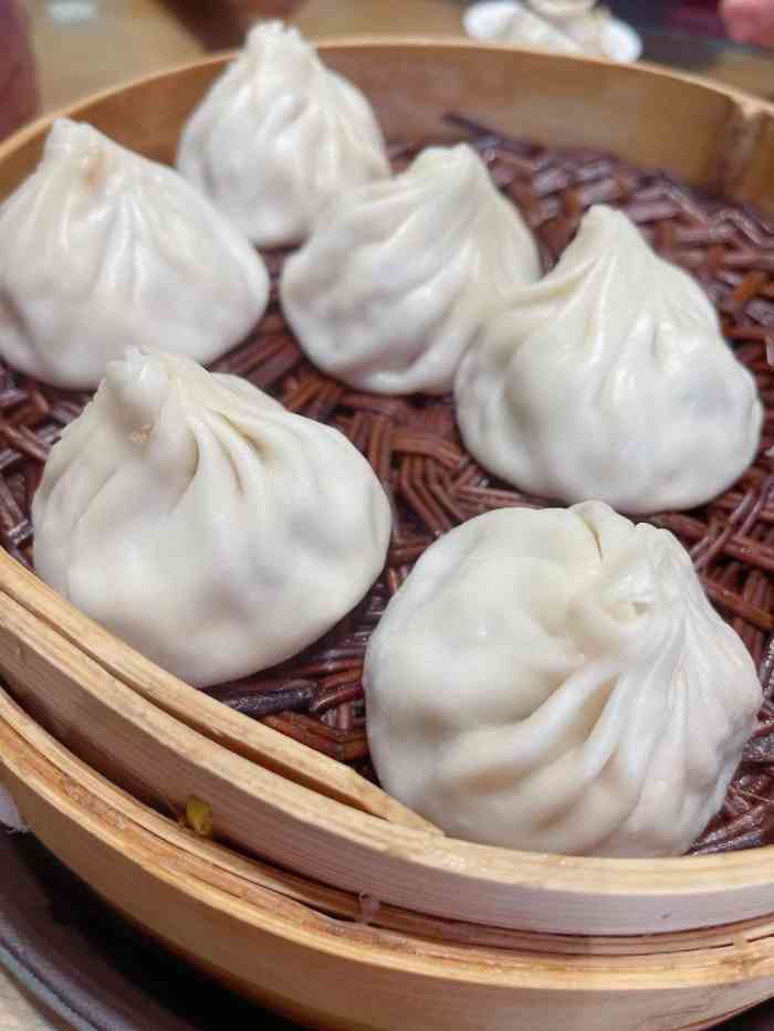 笑来喜馄饨小笼工坊店(利华广场店)-"这家馄饨小笼店位于丽华广场一楼