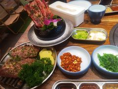 -明洞阿姨·韩式酱蟹烤肉·创意料理(三元桥店)