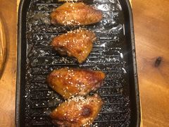 料理烤焦香翅中-老东镇啤酒屋海鲜加工·蒸汽海鲜·海鲜烧烤(台东店)