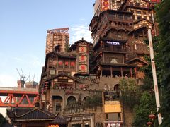 -屋顶顶城市·江景酒店-客房部