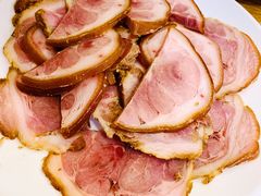 肘子-李连贵熏肉大饼(沈阳站店)