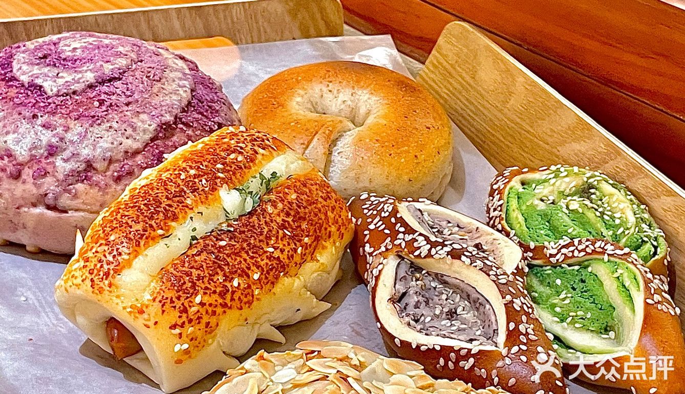 政务区一家好吃又温馨的面包店…… 