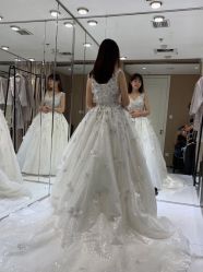 -GRACE KELLY婚纱与礼服(天津店)