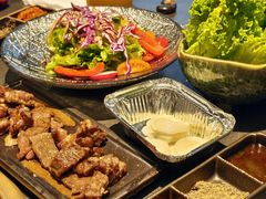 -铭牛烧肉·和牛海鲜自助(高新月牙湖店)