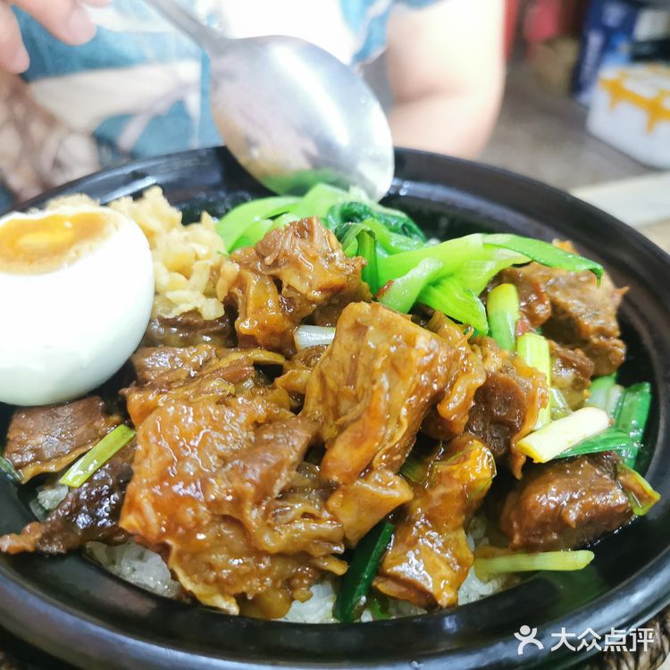 道院塘餐饮很兴，但真正好吃的凤毛麟角