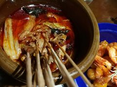 -东口码头·烧鸽子·鱼头泡饼·地方菜(金鹰悦城店)