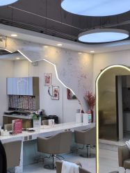 -虫二·专注健康烫染沙龙