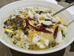 老坛无骨酸菜鱼-和苑酒家·一线江景(星寰店)