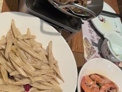 -黄泥岗·地道湖北菜(奥特莱斯店)