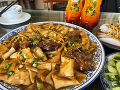 -壹阁胡羊焖饼(特色小吃街店)