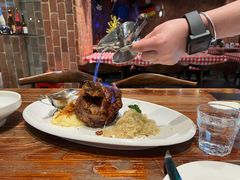 火焰猪肘-1886德国汽车餐厅(外滩十六铺码头店)