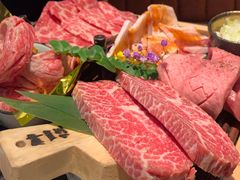 -铭牛烧肉·和牛海鲜自助(高新月牙湖店)