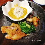 虾肉咬到嘴里特别满足！这里的甜品都做的很出色