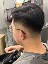 -即型男士理发工作室
