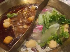 -重庆爽翻天老火锅(临平万达广场店)