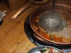 -洱火云南酸菜牛肉火锅(石景山当代商城店)