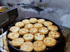 -许西美食一条街