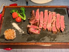 澳洲谷饲400天和牛MB6带骨肉眼牛排800克-弦月窗LUNETTE BY AMANDA(复兴路店)