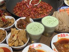 -萍姐火锅·公路夜市(武汉首店)