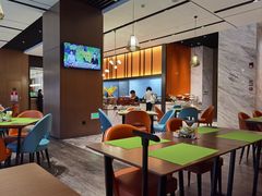 -深圳宝安机场希尔顿欢朋酒店餐厅