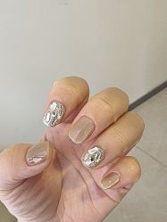 -Lucky girl建构养甲·中式翘睫专业店