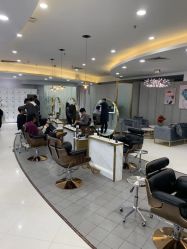 点击看大图 -八佰伴8008星级形象店