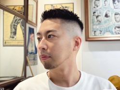 -海文先生国潮烫染男士理发馆