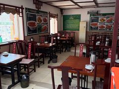 -湖南人家湘菜馆(镇江路店)