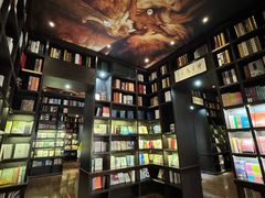 -钟书阁(松江泰晤士小镇店)