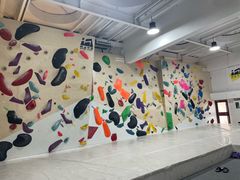 -问山MountQuest攀岩馆