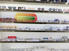 -视野联行眼镜蔡司·依视路官方授权店(顺城店)