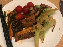-东西风牛排馆周末烧烤自助(首都机场希尔顿店)