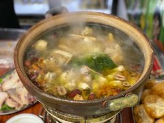 -威邵鸡煲(西华路总店)
