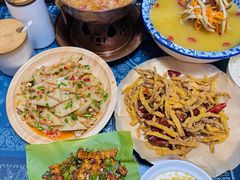 -蜗牛小馆醉乡民谣云南菜(惠新西里店)