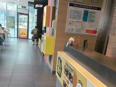 -麦当劳(假日广场店)