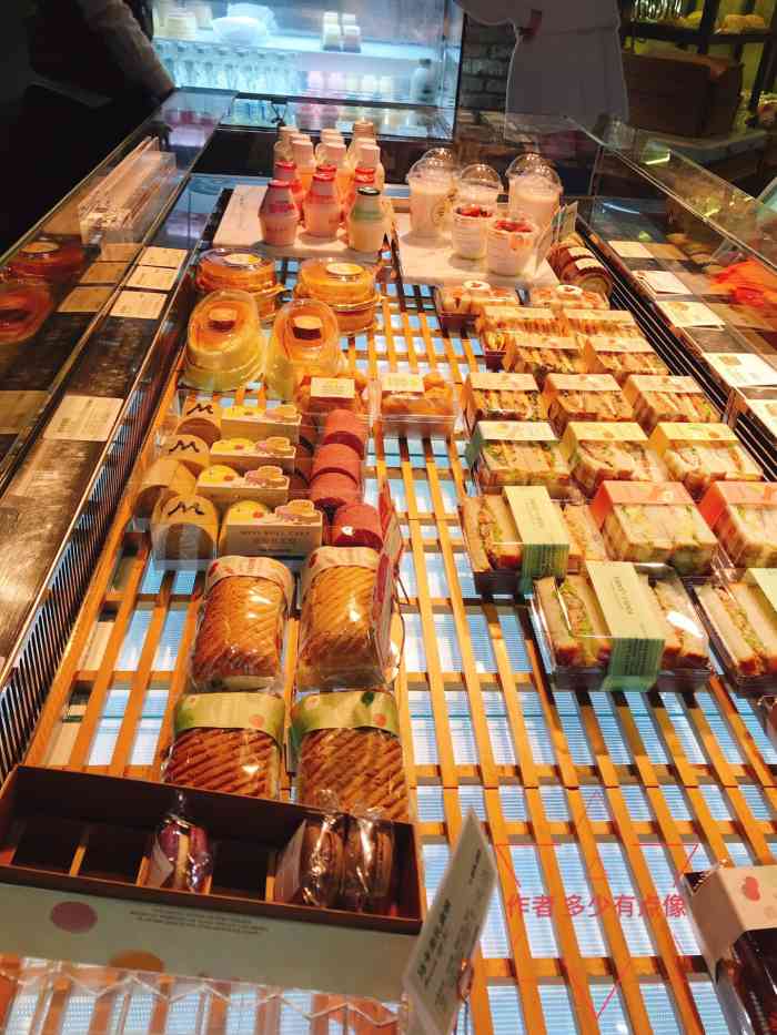 多乐之日(天山路店)-"对永远走外协的韩国店一般没兴趣,所以开了.